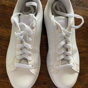 Adidas Advantage cloud foam court with pink suede